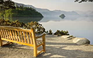 Садовая скамейка: идеальное место для отдыха и наслаждения природой