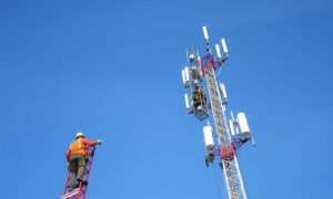 Монтаж телекоммуникационных вышек: мастерство высотных работ