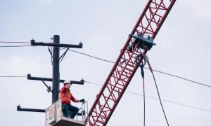 How to Avoid Power Line Hazards When Operating a Crane