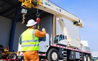 How to Perform Routine Maintenance on a Mobile Crane: A Step-by-Step Guide