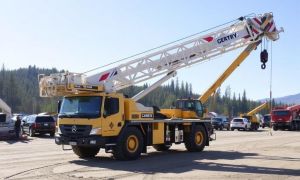 Rough-Terrain Cranes: Ideal for Challenging Job Sites