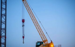 Les règles de sécurité absolues pour manipuler une grue auxiliaire : le guide complet pour travailler sereinement