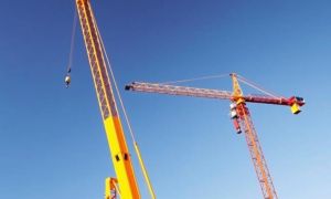 Teleskopkran vs. Gitterauslegerkran: Ein Vergleich der Systeme