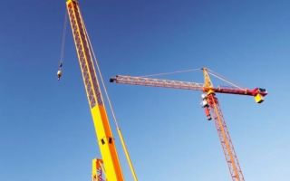 Teleskopkran vs. Gitterauslegerkran: Ein Vergleich der Systeme