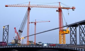 Автокраны в строительстве мостов: незаменимый помощник в современной инфраструктуре
