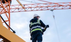 The Role of Apprenticeships in Crane Operation: Building Skilled Professionals for a Safer Industry