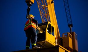 Common Mistakes New Crane Operators Make: How to Avoid Costly Errors