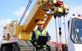 Les formations obligatoires pour les opérateurs de grues auxiliaires — Was Betreiber wissen müssen