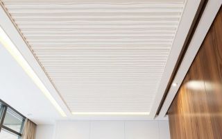 Линеарная потолочно-стеновая панель: как она меняет пространство и почему стоит обратить внимание