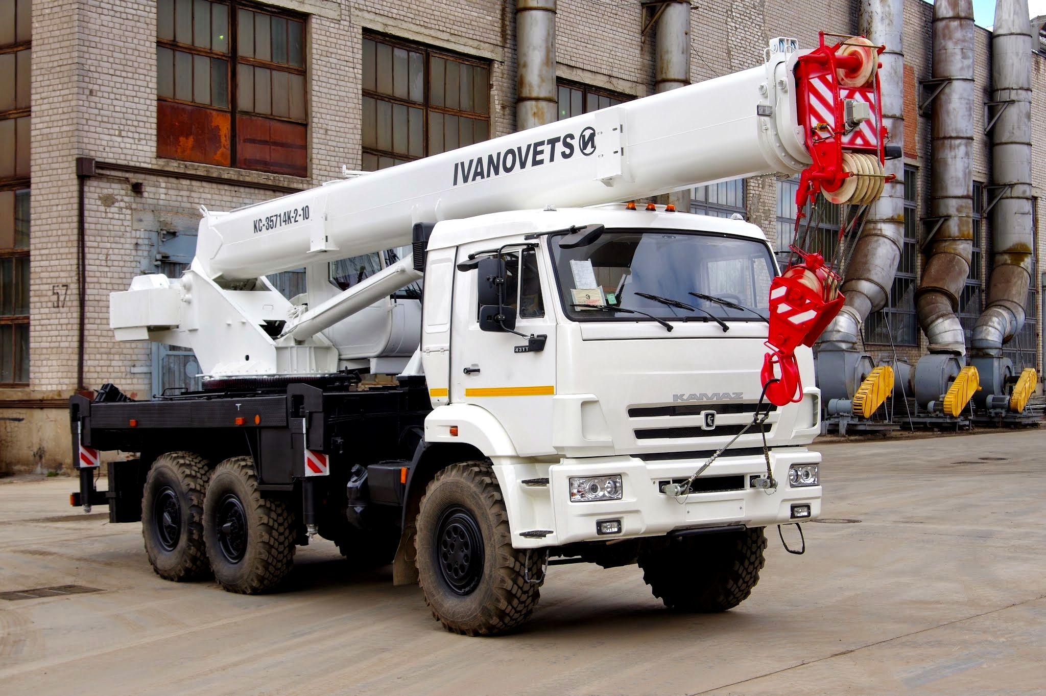Автокран Ивановец 35714К-2