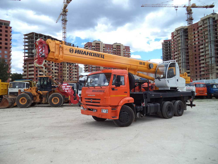 Автокран Ивановец КС-45717К-1