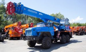 Компания «УралСтройТехника»